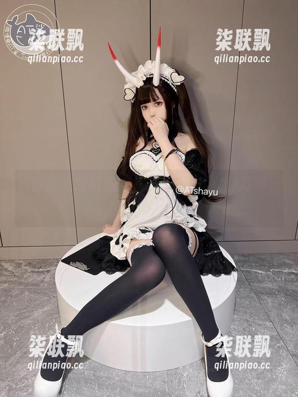 碧蓝航线的幻想：AT鲨的能代女仆写真，真让人分心！