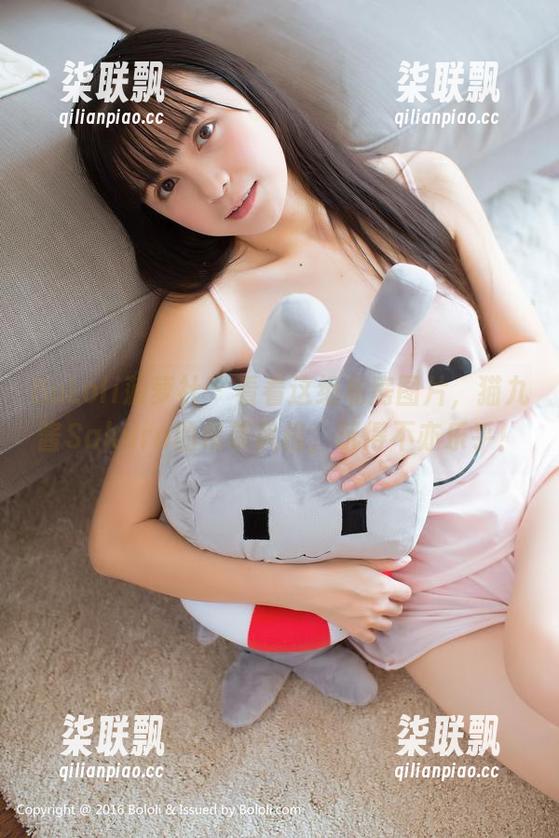 BoLoli菠萝社 - 看看这组私房图片，猫九酱Sakura的吊带风格，玩得不亦乐乎！
