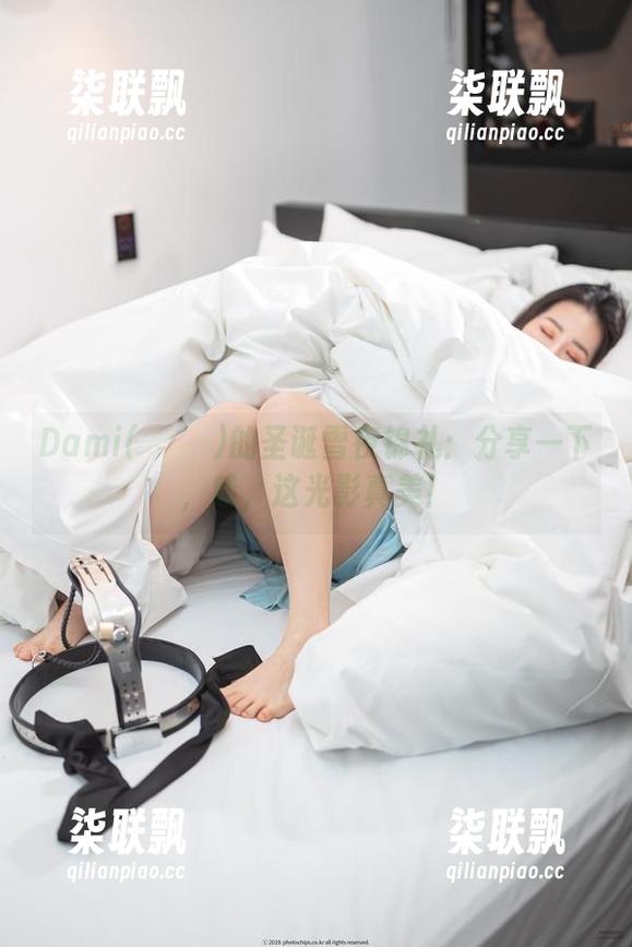 Dami(퀸다미)的圣诞雪夜锦礼：分享一下，哇，这光影真美！