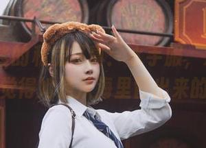 Halo_酱的私房写真：水手服，海风竟让人觉得她是从海里冒出来的！