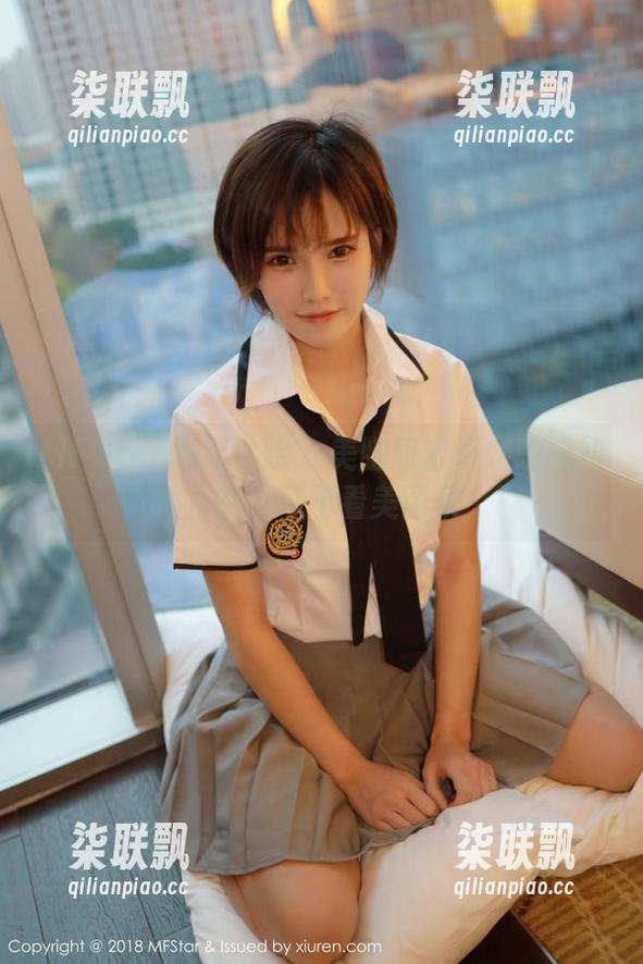 MFStar模范学院 - 美腿狙击手：噜噜妞儿的不可不看美图集