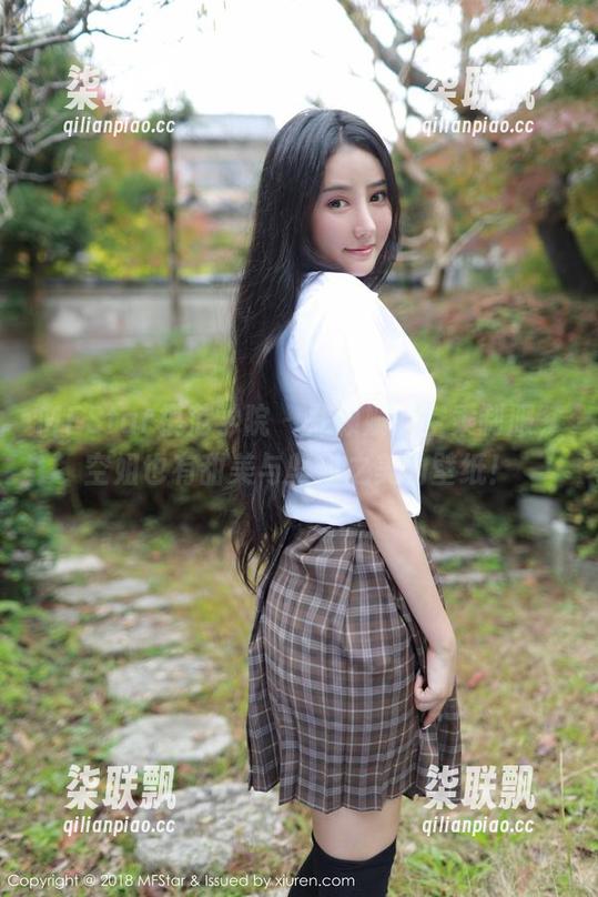 MFStar模范学院 - 郑颖姗的空乘制服，空姐也有甜美与坚韧之美的壁纸！