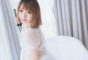 喵糖映画带你在线体验角色扮演制服的美图，惊喜藏在细节里