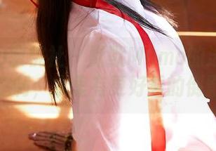 MiiTao蜜桃社 – 默默Momo的泳池：照片定制，水里有更好看的倒影哦