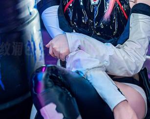 想要豹纹润色生活吗？Natsuko夏夏子美图下载随你便！