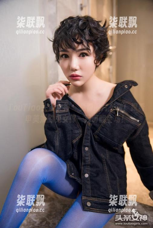 TouTiao头条女神 - 免费图片来袭！跟着申美嫣的兔女郎一起萌翻全场！