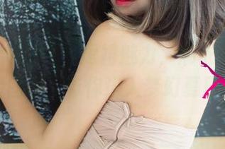 UGirls尤果网 – 短裙魅力，娜依灵儿的免费图集，带你进入梦幻夏日！