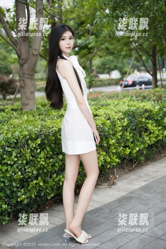 Xiuren秀人网 - 全套Emily尹菲作品，从清纯到撩人，能不能别这么迷人？