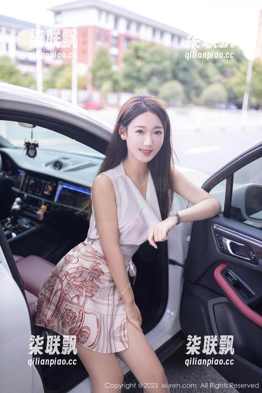 Xiuren秀人网 - 下载注意！Erikaki的白色合集，清冽又迷人，别错过！