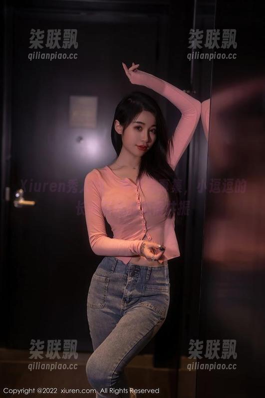 Xiuren秀人网-小逗逗 Xiuren秀人网 - 最新写真集,小逗逗的长腿与我的心情共振