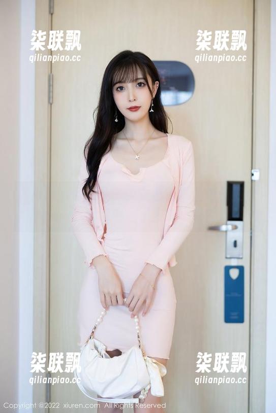 Xiuren秀人网 - 少女心雪雪借着和服定制：这图集中藏了多少小秘密？