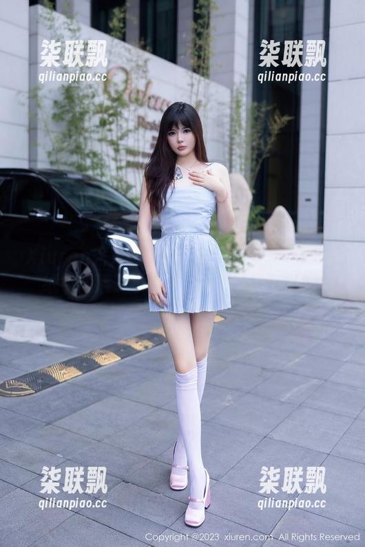 Xiuren秀人网-谢小蒽 Xiuren秀人网 - 谢小蒽的丝袜合集:壁纸中藏满了小秘密,快来一探究竟!