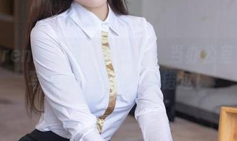 Xiuren秀人网 – 黄密儿：当办公室变身写真展，图册不要错过！