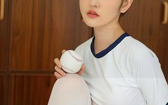 YouMi尤蜜荟 – 合法萝莉夏日图集：准备好了吗？带上幽默感来下载哦！