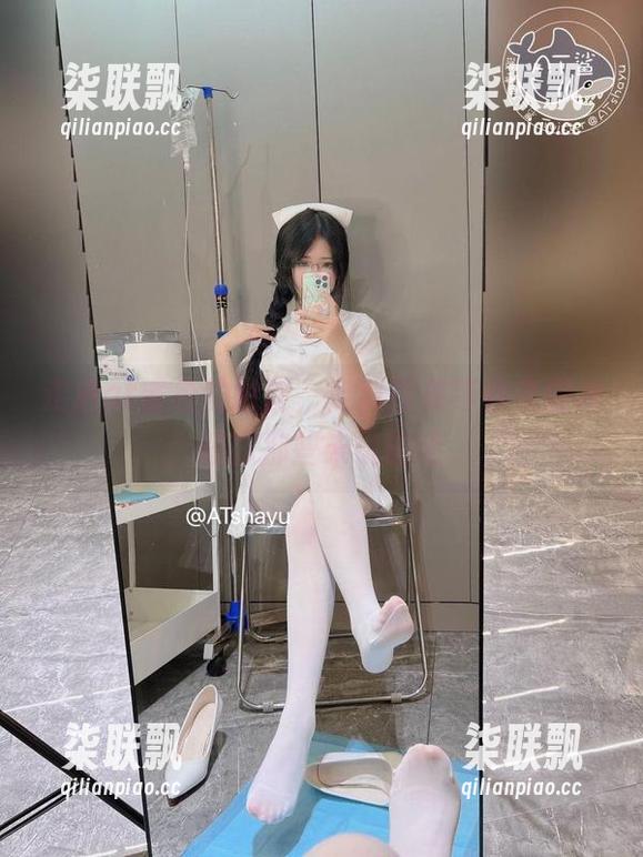 at鲨鱼 走进at鲨鱼的教室,定制图集等你来翻阅,窥探那些未说的话。