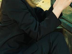 丽柜 – 最新敏儿写真，看看那些不为人知的小秘密