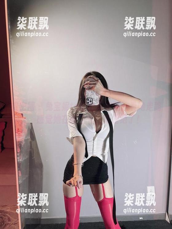 微密圈 - 兔宝妮to全套高跟鞋：看她走路，感觉她在踩空气，真是绝了！