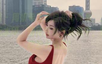 微密圈 – 周妍希浴室自拍写真集，又更新了！无水印，期待在水气弥漫中，能抓到你的小心思！