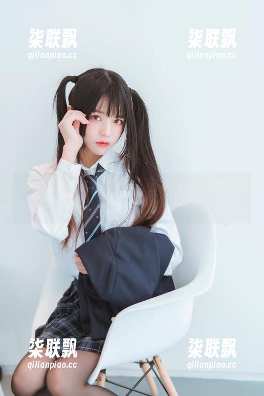 喵糖映画学妹的和风气息，清纯全套写真超乎你的想象！