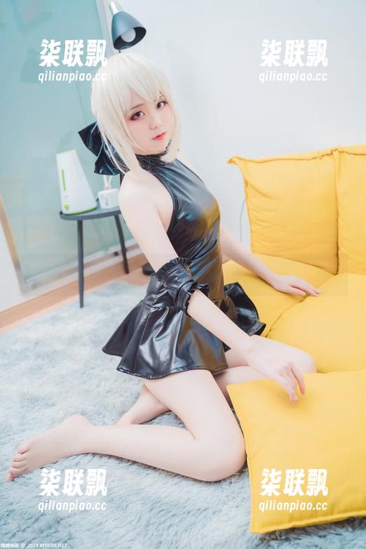 赤色诱惑，喵糖映画红裙美女美图汇总