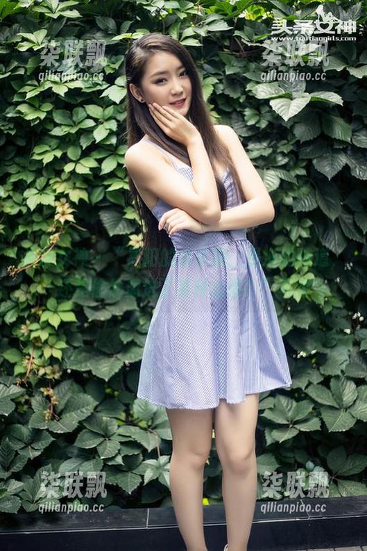 头条女神 - “易阳的水手服：是海的味道，还是偷偷溜进了某种心情？”写真
