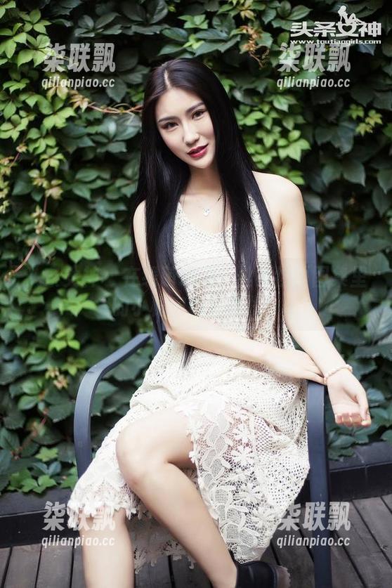 头条女神 - 在线萌琪琪！丝袜物语图集里的小秘密那些事儿！