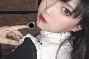 图包里的秘密：看看奇行家狗崽如何描绘七三蓝护士的独特气质