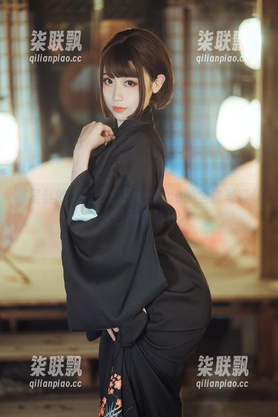奈汐酱Nice 裤里丝的魔法:奈汐酱Nice的全套写真让人目不转睛!