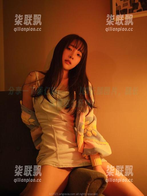 分享一下姜仁卿(강인경)的长腿图片，腿长就是这么任性！