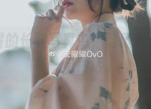 在安曜曜的长腿写真中，隐藏着我想说的每一句情话。