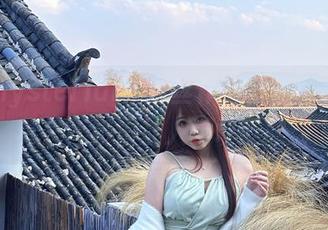 宝儿mysterial的白丝作品，光影交错，真是美妙得让人不敢眨眼。