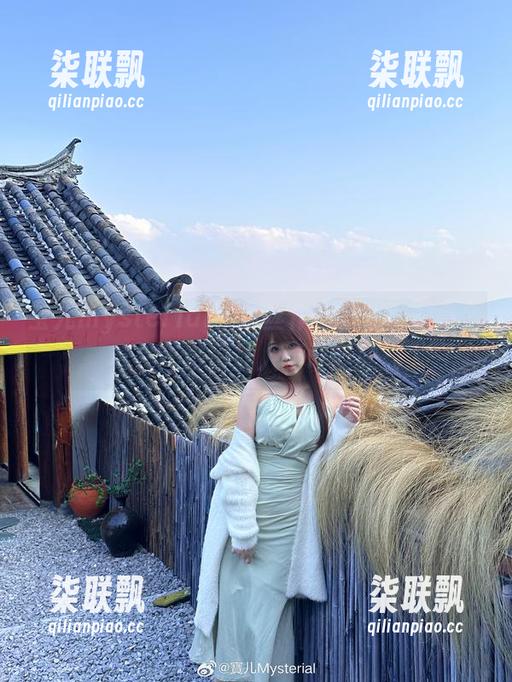 宝儿mysterial的白丝作品，光影交错，真是美妙得让人不敢眨眼。