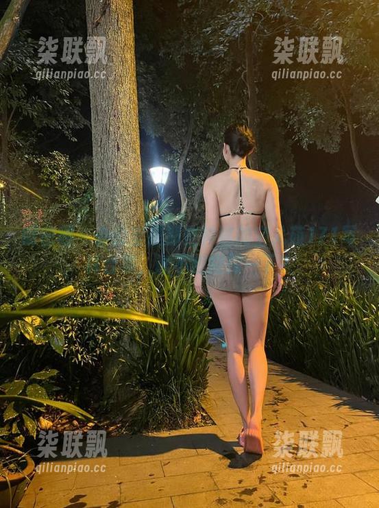 微密圈 - 办公室里那些神秘的宝儿茹171写真合集，谁不想窥探一下？