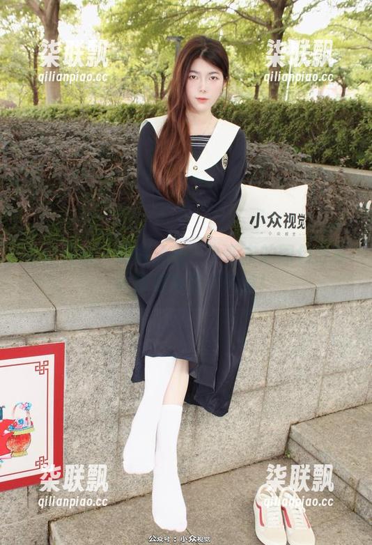 小众视觉 - 制服诱惑？小薯条的图包分享，让你看得目不转睛！