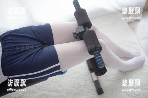 少女秩序 - “精选乐栀海边写真：在碧海蓝天的诱惑下“