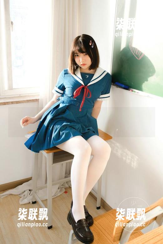 少女秩序 - 千澄双马尾在线写真：这画面直接把我拉回中学课堂！
