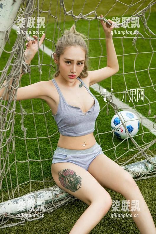 尤果网 - 万圣节与谭晓彤的完美撞击！下载她的写真，别错过！