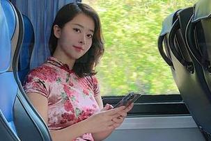 微密圈 – 网盘里的张老师美脚，下载了才知道美到底是什么？