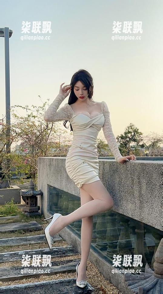 徐莉芝 微密圈 - 浴缸的徐莉芝:一个私房图集中不可言说的情愫