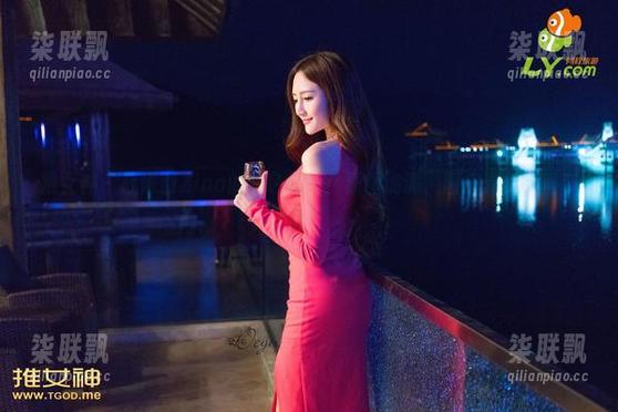 推女神-战姝羽Zina 推女神 - 战姝羽Zina的白色回旋:原图诡谲、图集温柔,真奇妙!