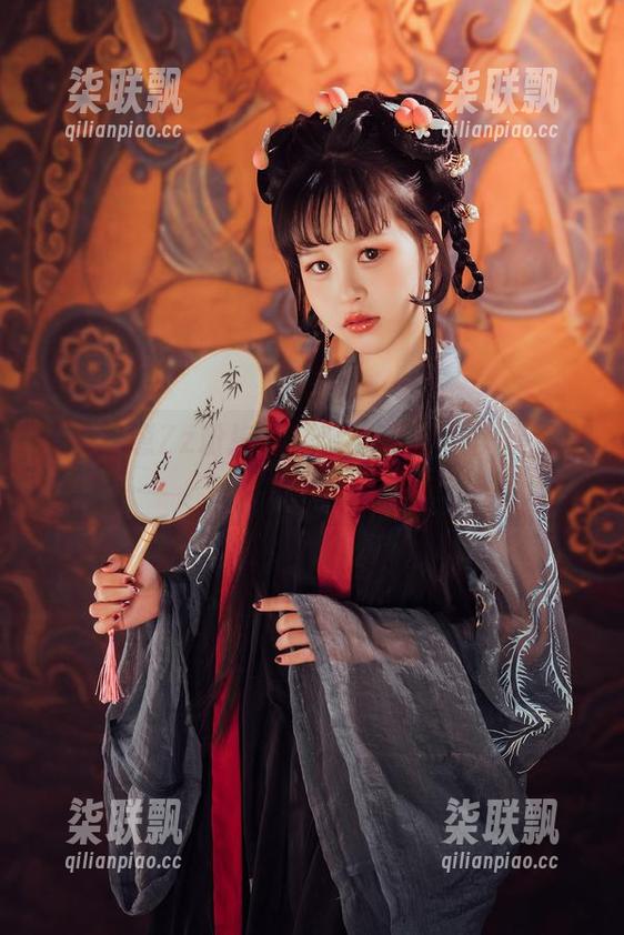 仅供晕崽Zz粉！短裙合集资源，快来围观！