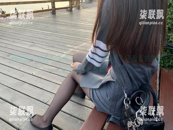 微密圈 - 想跟有你喵一样穿出职场风采？来看看她的职业装写真分享吧！