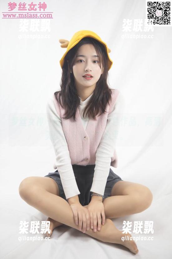 梦丝女神 - 酷炫的香萱，白色作品，高清美图全方位击中心灵。