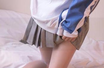 “森萝财团”户外黑丝学妹，精选图集让你体验不一样的夏日气息！