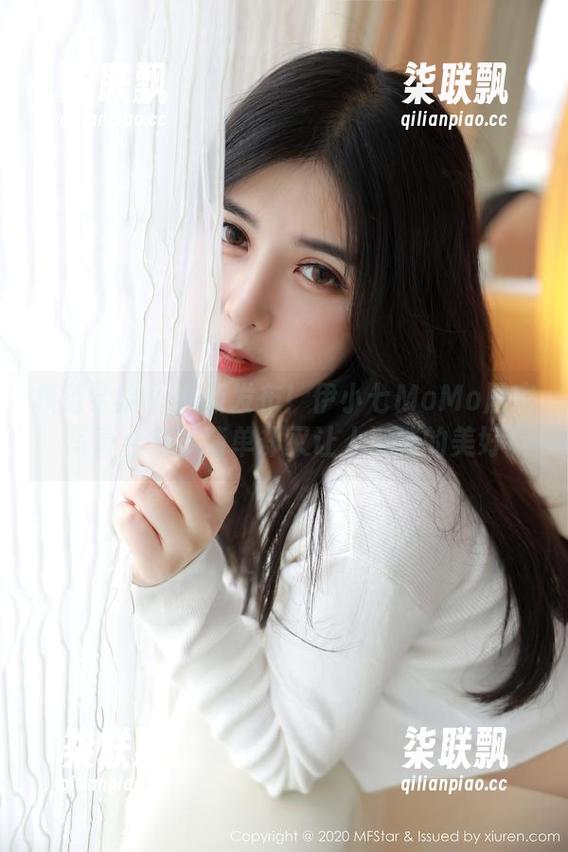 模范学院 - 最新发布！伊小七MoMo居家写真合集，简单却又让人沉迷的美好