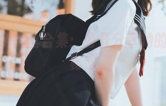 河豚抚子黑丝合集：公开分享她的性感小秘密