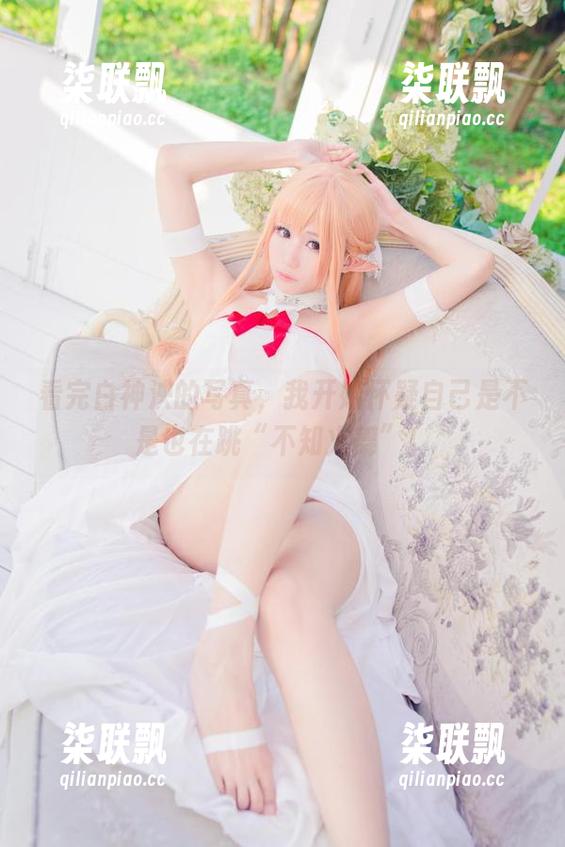 看完白神泱的写真，我开始怀疑自己是不是也在跳“不知火舞”！