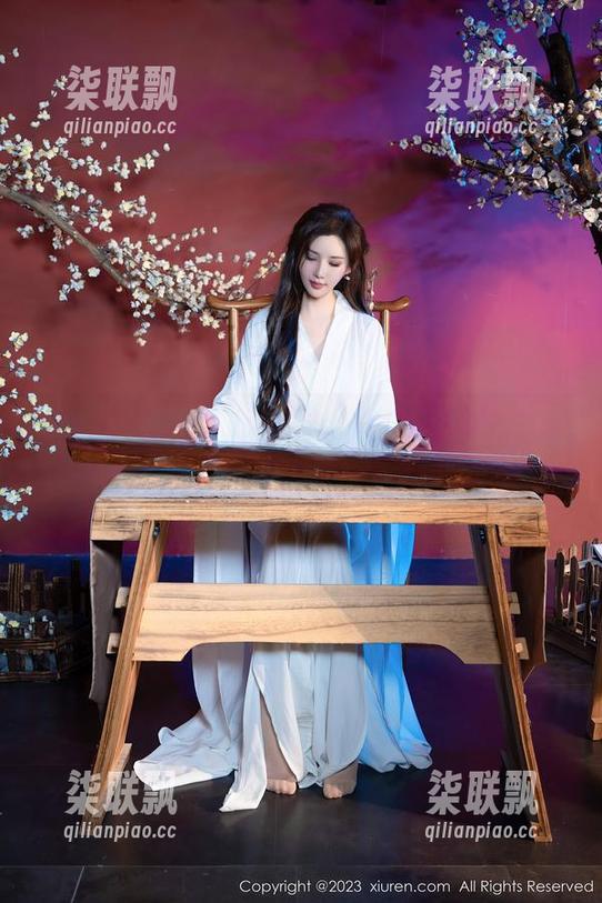 秀人网-Cris_卓娅祺 秀人网 - 连体衣的艺术:Cris_卓娅祺最新作品集,在时尚海洋中畅游!