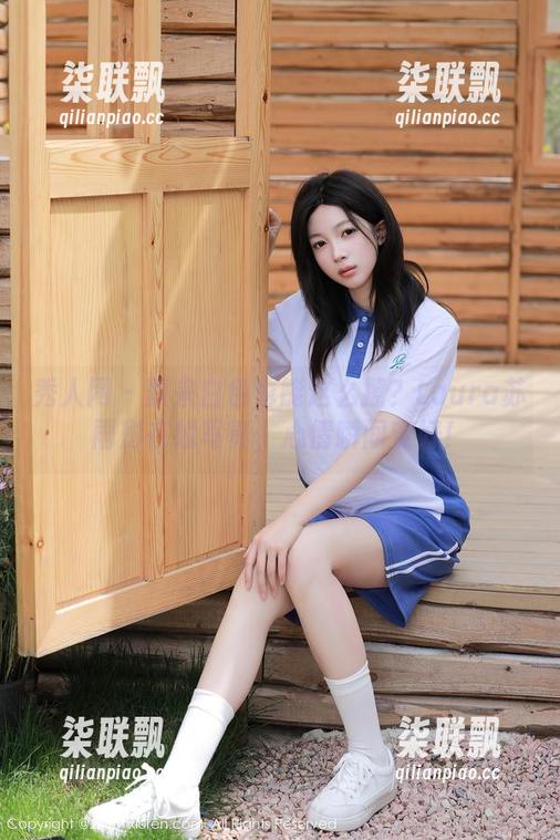 秀人网 - 原来白色也能这么撩？Laura苏雨彤在线写真，心情瞬间变好！