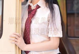 秀人网 – 娜比的居家美图：轻松随性，别说我没告诉你